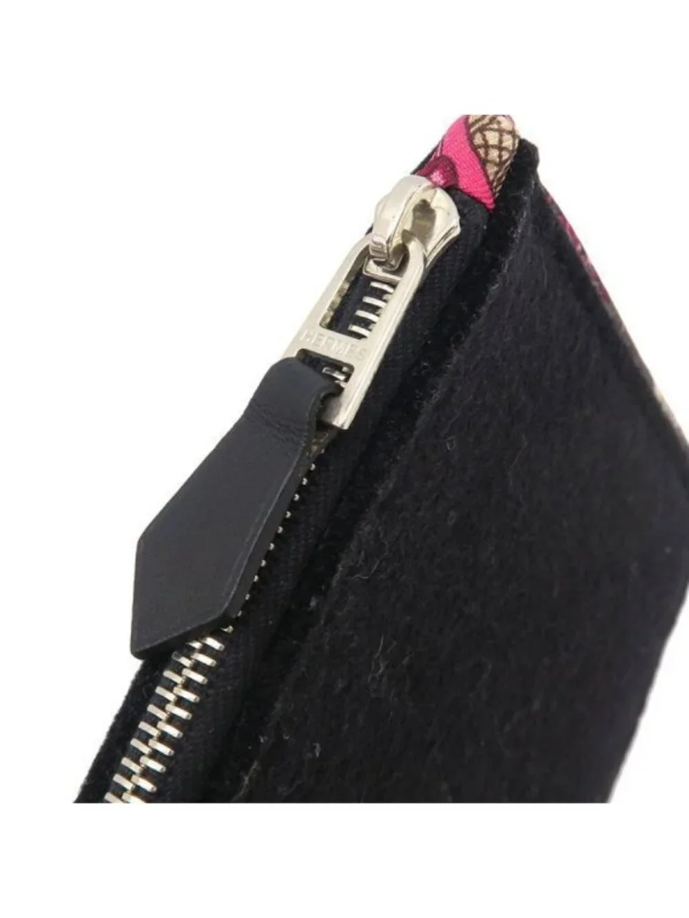Hermes Silk in Pouch
